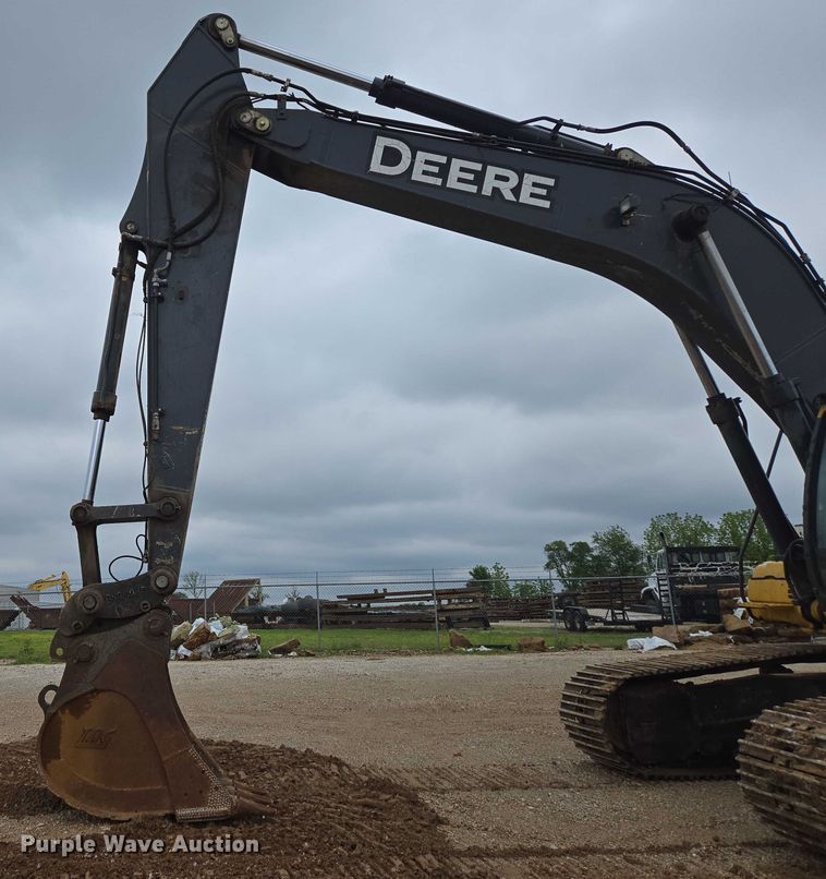 image for item EN3756 2012 John Deere 350G LC excavator