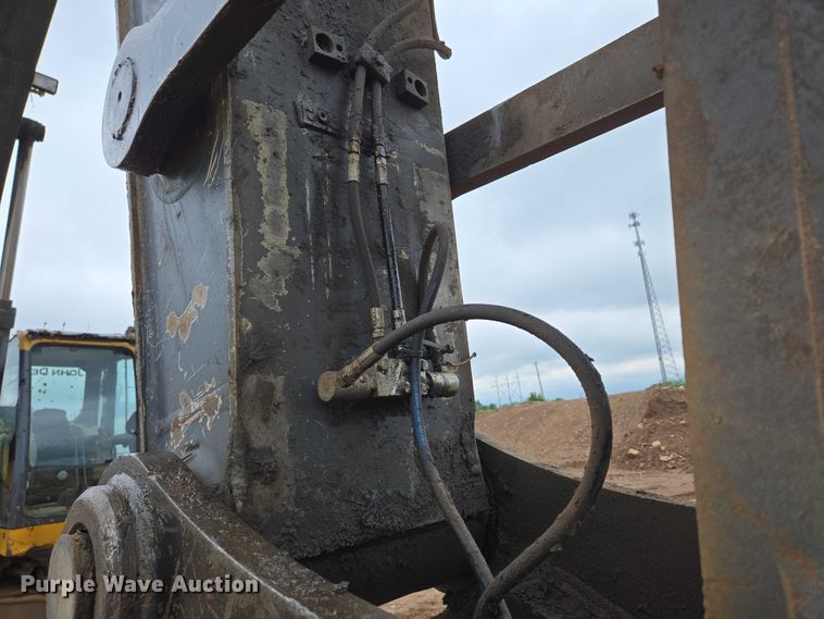 image for item EN3756 2012 John Deere 350G LC excavator