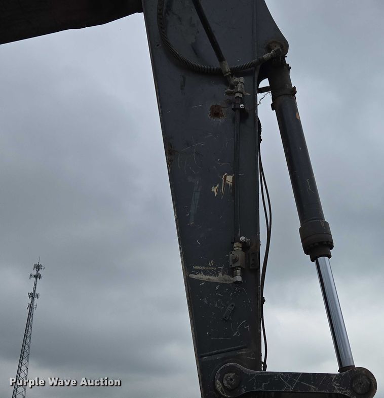 image for item EN3756 2012 John Deere 350G LC excavator