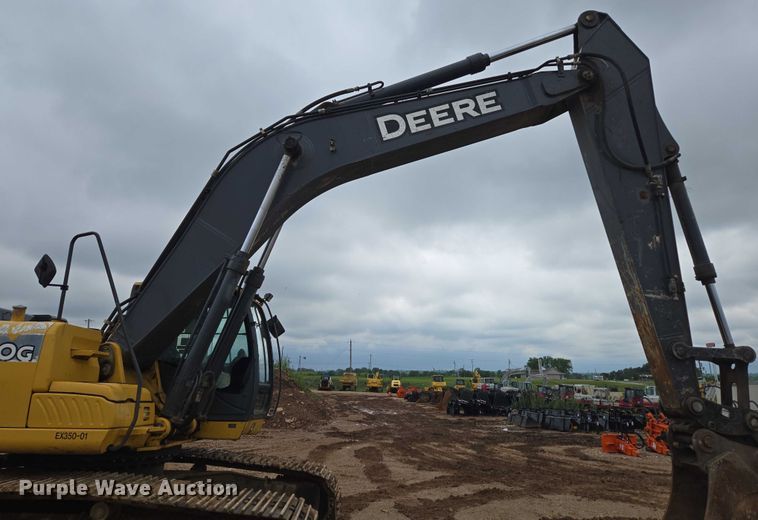 image for item EN3756 2012 John Deere 350G LC excavator