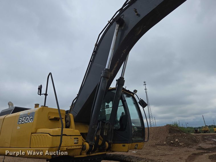 image for item EN3756 2012 John Deere 350G LC excavator