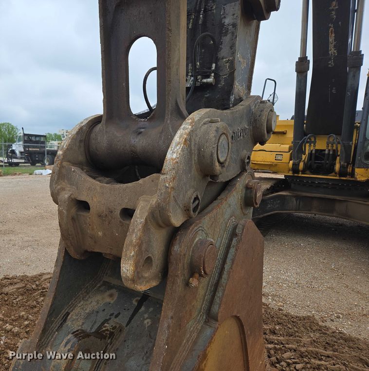 image for item EN3756 2012 John Deere 350G LC excavator