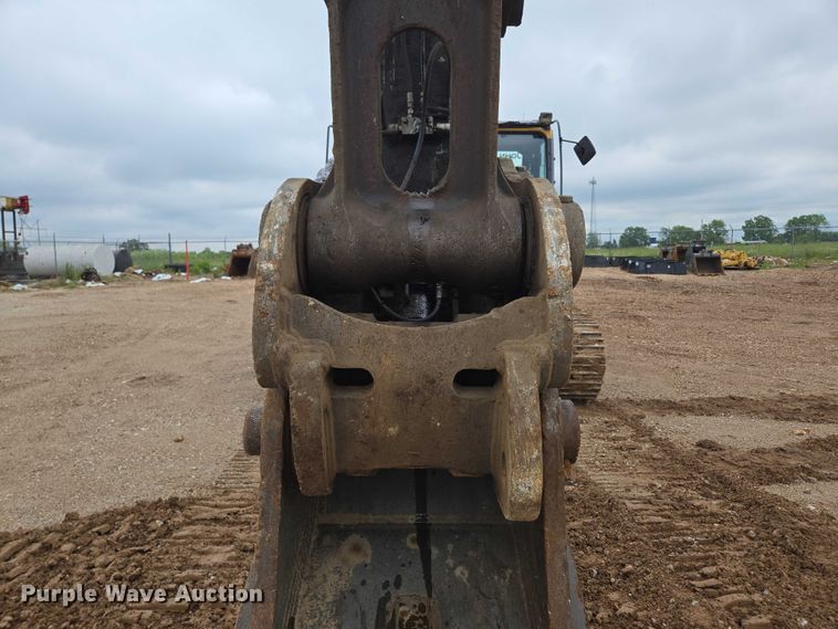image for item EN3756 2012 John Deere 350G LC excavator