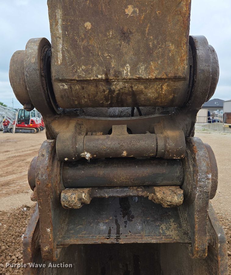 image for item EN3756 2012 John Deere 350G LC excavator