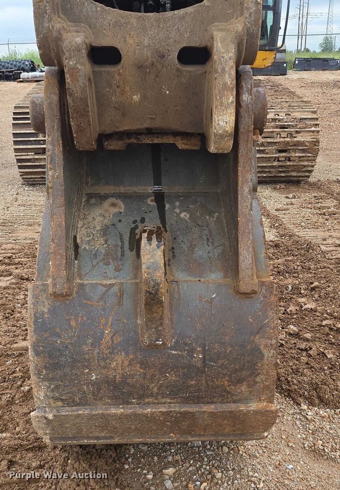 image for item EN3756 2012 John Deere 350G LC excavator