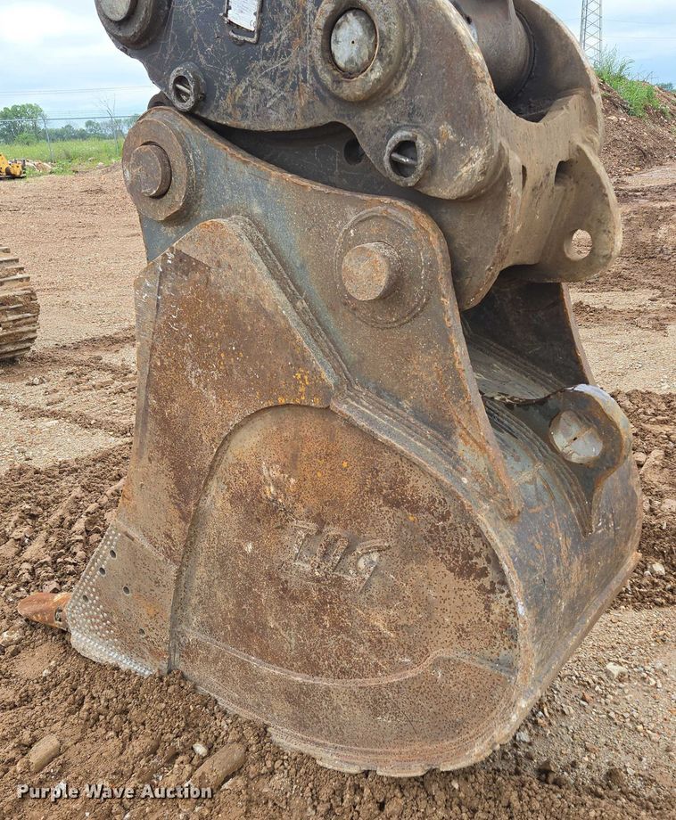 image for item EN3756 2012 John Deere 350G LC excavator