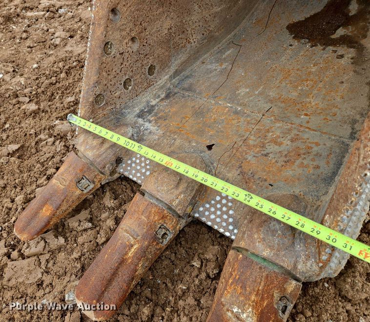 image for item EN3756 2012 John Deere 350G LC excavator