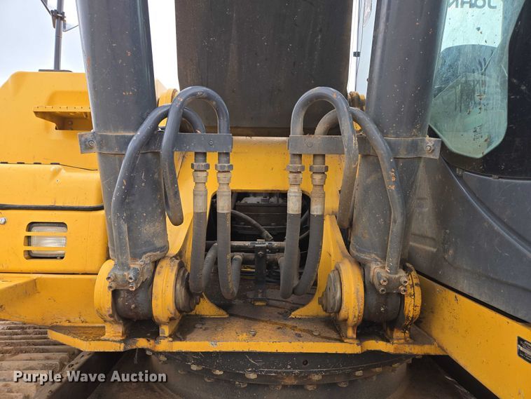 image for item EN3756 2012 John Deere 350G LC excavator