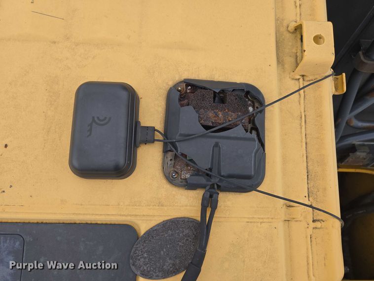 image for item EN3756 2012 John Deere 350G LC excavator