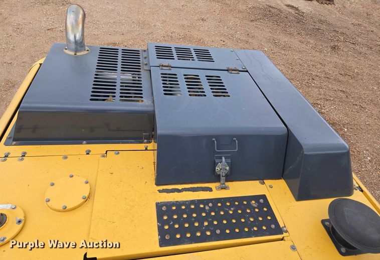 image for item EN3756 2012 John Deere 350G LC excavator