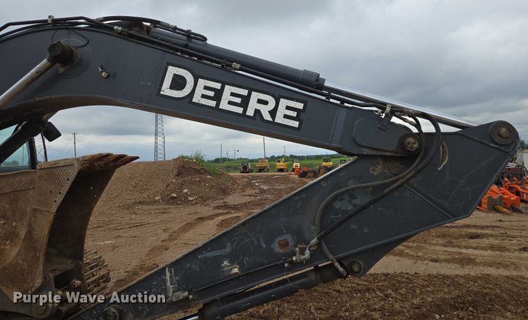 image for item EN3756 2012 John Deere 350G LC excavator