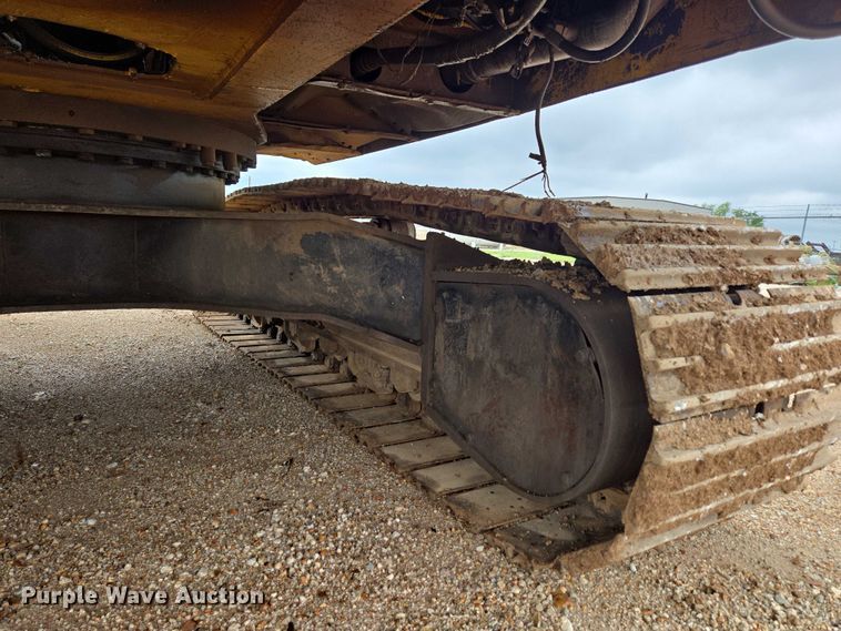 image for item EN3756 2012 John Deere 350G LC excavator