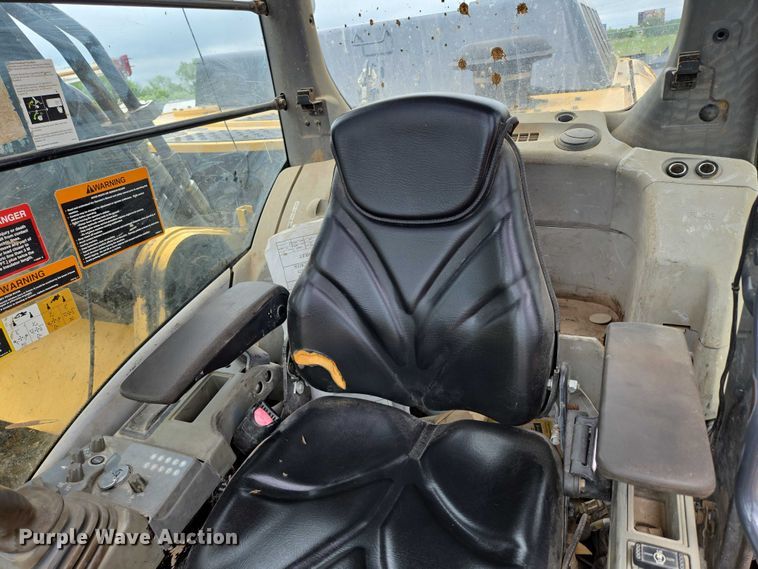 image for item EN3756 2012 John Deere 350G LC excavator