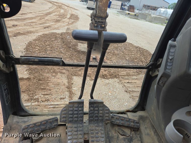 image for item EN3756 2012 John Deere 350G LC excavator