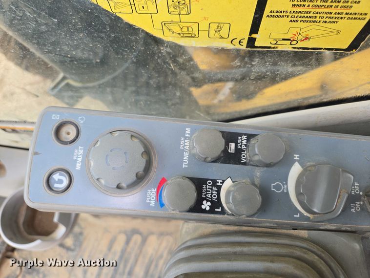 image for item EN3756 2012 John Deere 350G LC excavator