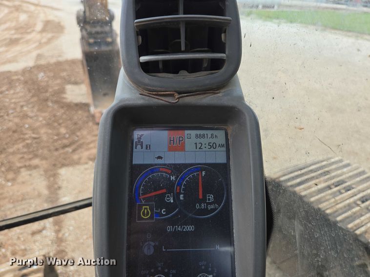 image for item EN3756 2012 John Deere 350G LC excavator