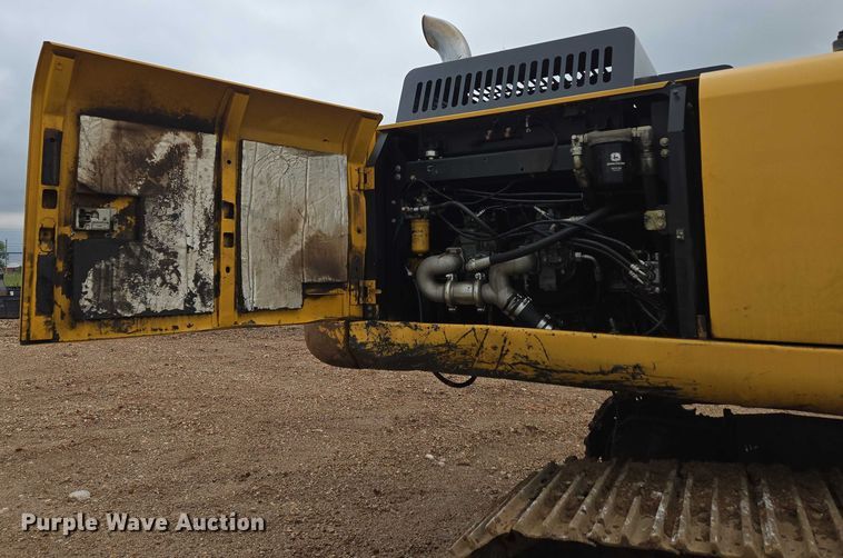 image for item EN3756 2012 John Deere 350G LC excavator