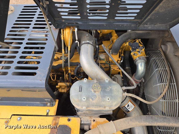 image for item EN3756 2012 John Deere 350G LC excavator