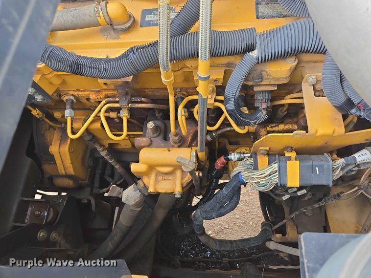 image for item EN3756 2012 John Deere 350G LC excavator