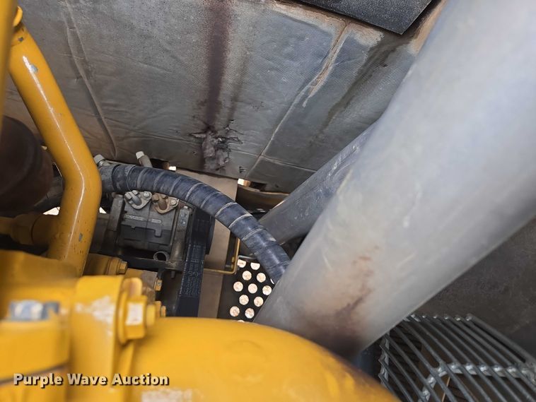 image for item EN3756 2012 John Deere 350G LC excavator