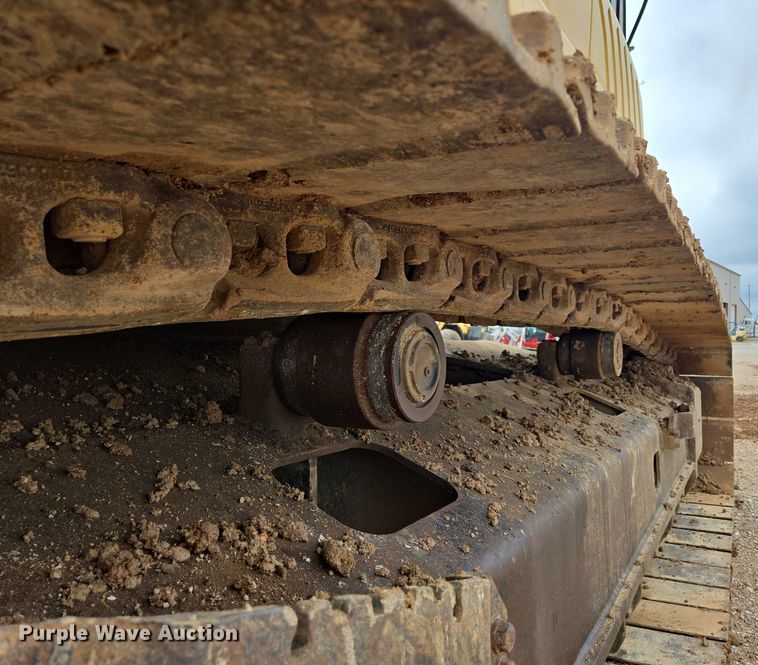 image for item EN3756 2012 John Deere 350G LC excavator