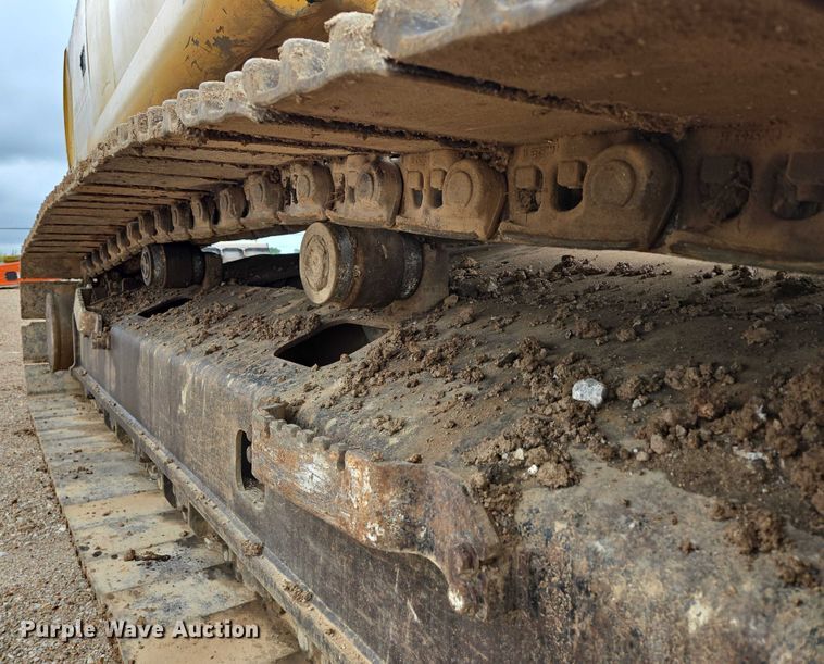 image for item EN3756 2012 John Deere 350G LC excavator