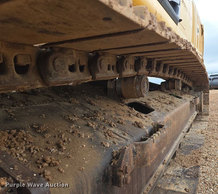 image for item EN3756 2012 John Deere 350G LC excavator