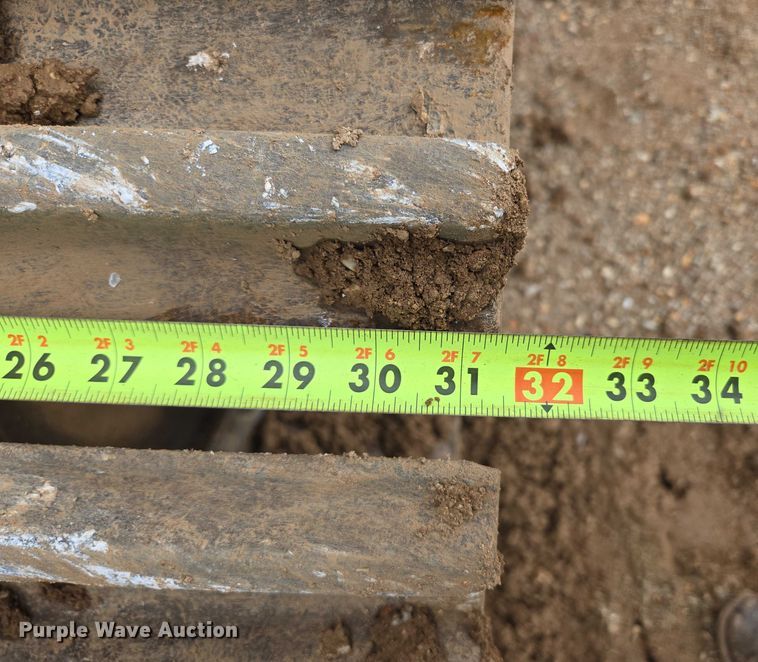 image for item EN3756 2012 John Deere 350G LC excavator