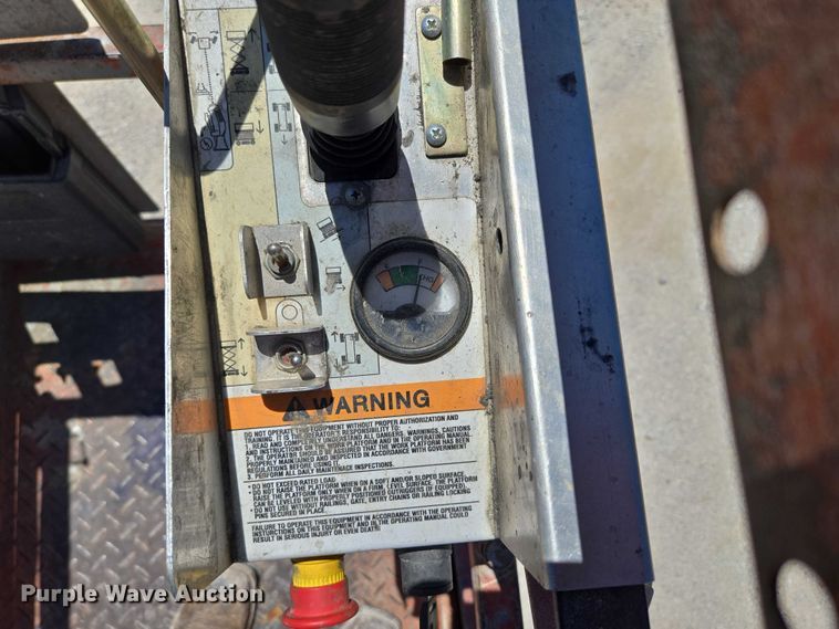 image for item EN3765 2006 Skyjack SJ3226 scissor lift