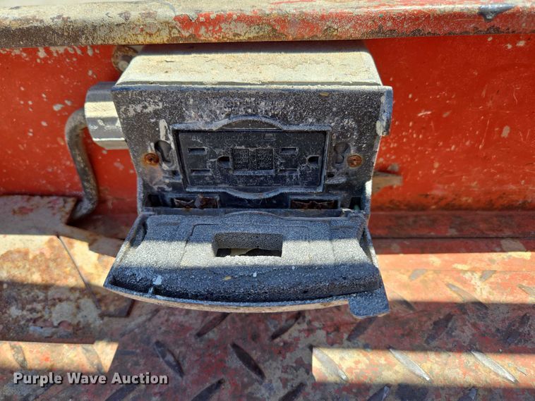 image for item EN3765 2006 Skyjack SJ3226 scissor lift