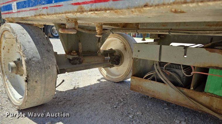 image for item EN3765 2006 Skyjack SJ3226 scissor lift