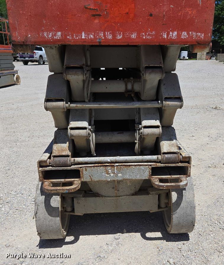 image for item EN3765 2006 Skyjack SJ3226 scissor lift