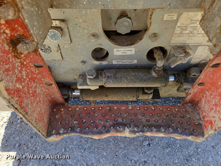 image for item EN3765 2006 Skyjack SJ3226 scissor lift