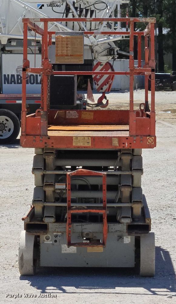 image for item EN3766 2005 Skyjack SJ 4632 scissor lift