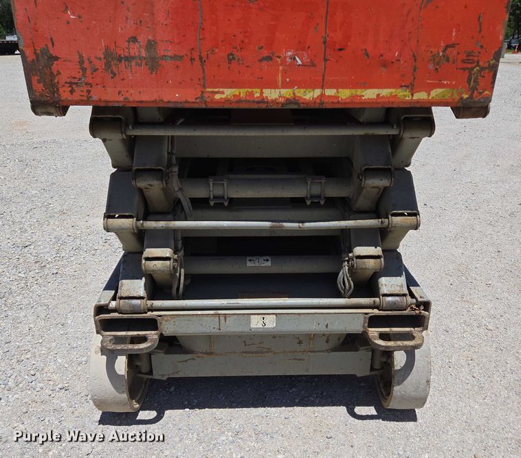 image for item EN3766 2005 Skyjack SJ 4632 scissor lift