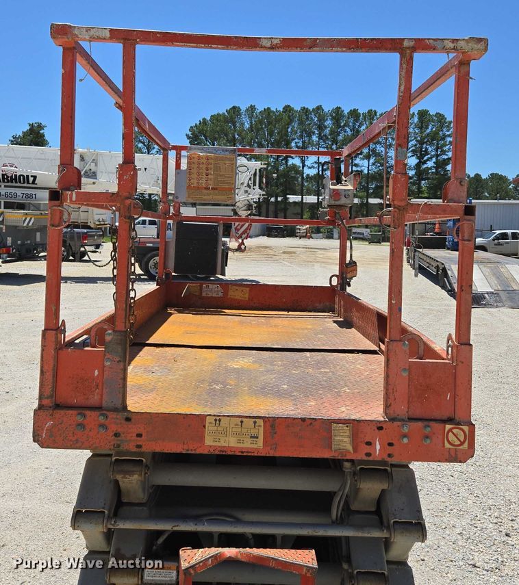image for item EN3766 2005 Skyjack SJ 4632 scissor lift