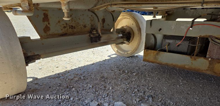 image for item EN3766 2005 Skyjack SJ 4632 scissor lift