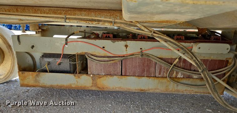 image for item EN3766 2005 Skyjack SJ 4632 scissor lift