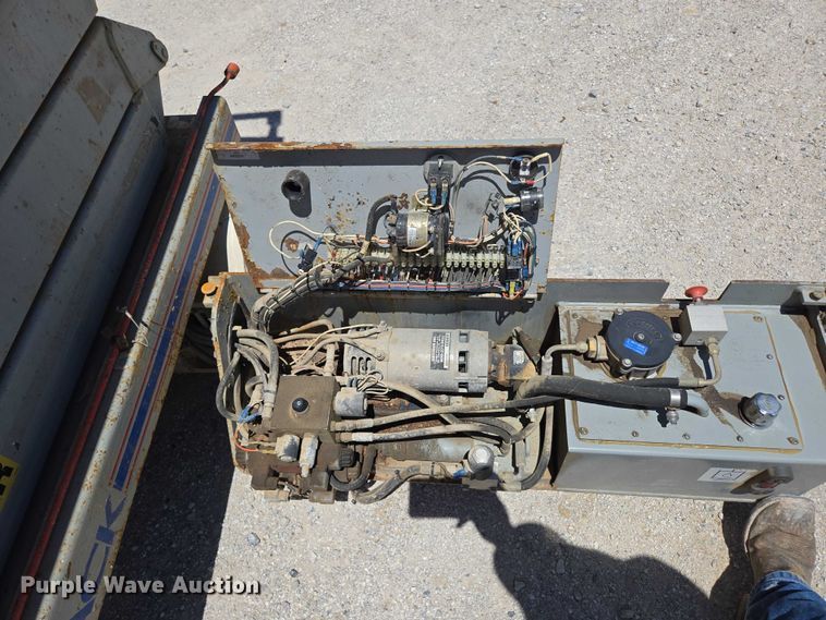 image for item EN3766 2005 Skyjack SJ 4632 scissor lift