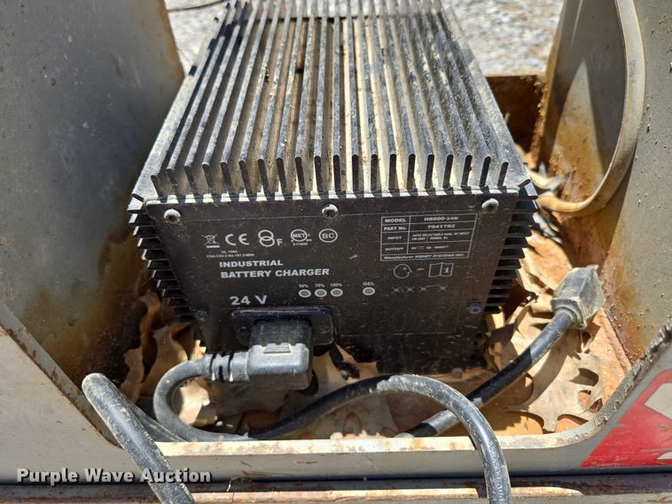 image for item EN3766 2005 Skyjack SJ 4632 scissor lift