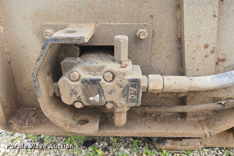 image for item EN3799 Virnig 84 skid steer broom