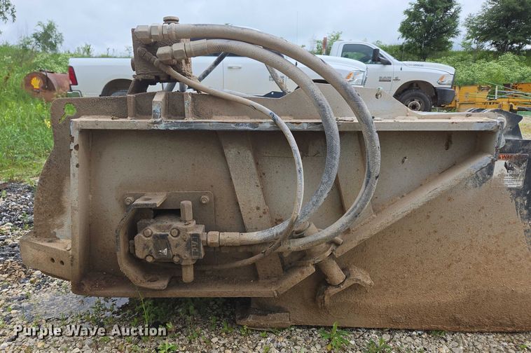 image for item EN3799 Virnig 84 skid steer broom