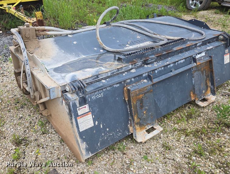 image for item EN3799 Virnig 84 skid steer broom