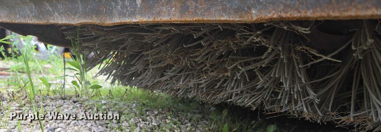 image for item EN3799 Virnig 84 skid steer broom