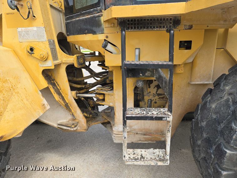 image for item EN8010 2001 Caterpillar  938G wheel loader
