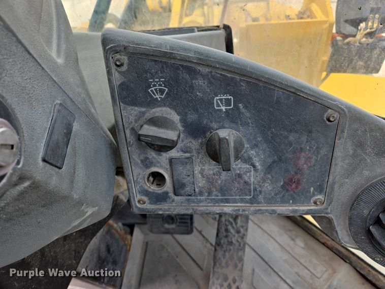 image for item EN8010 2001 Caterpillar  938G wheel loader