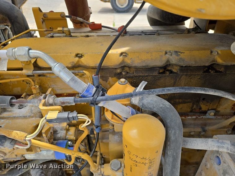 image for item EN8010 2001 Caterpillar  938G wheel loader