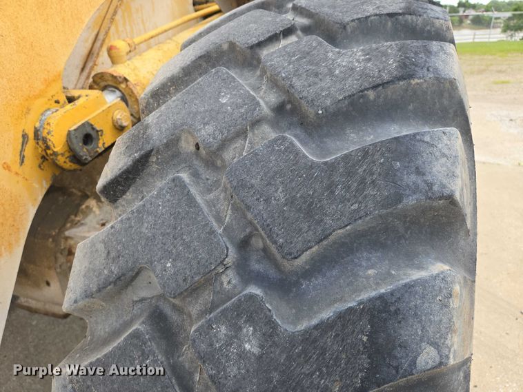 image for item EN8010 2001 Caterpillar  938G wheel loader