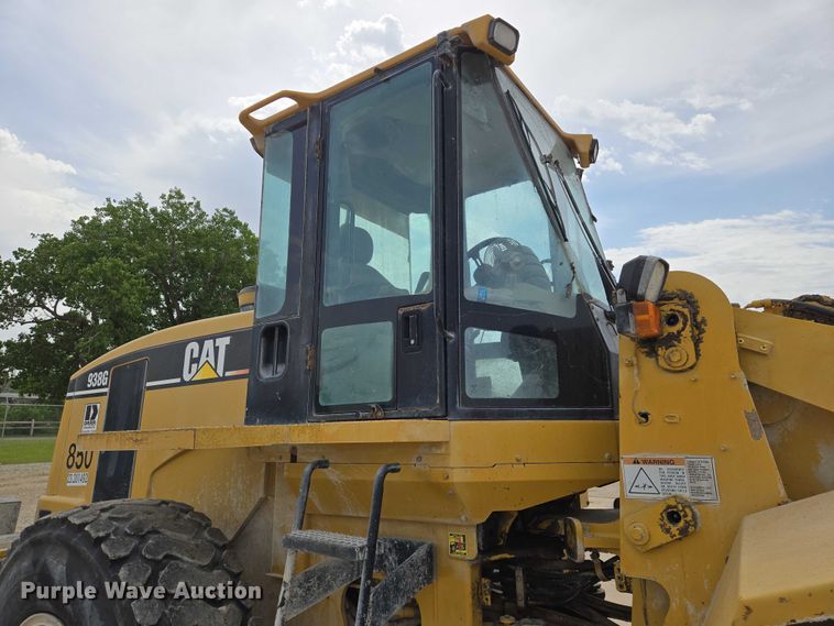 image for item EN8011 1997 Caterpillar  938G wheel loader