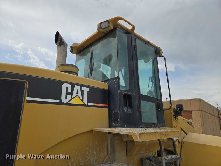image for item EN8011 1997 Caterpillar  938G wheel loader